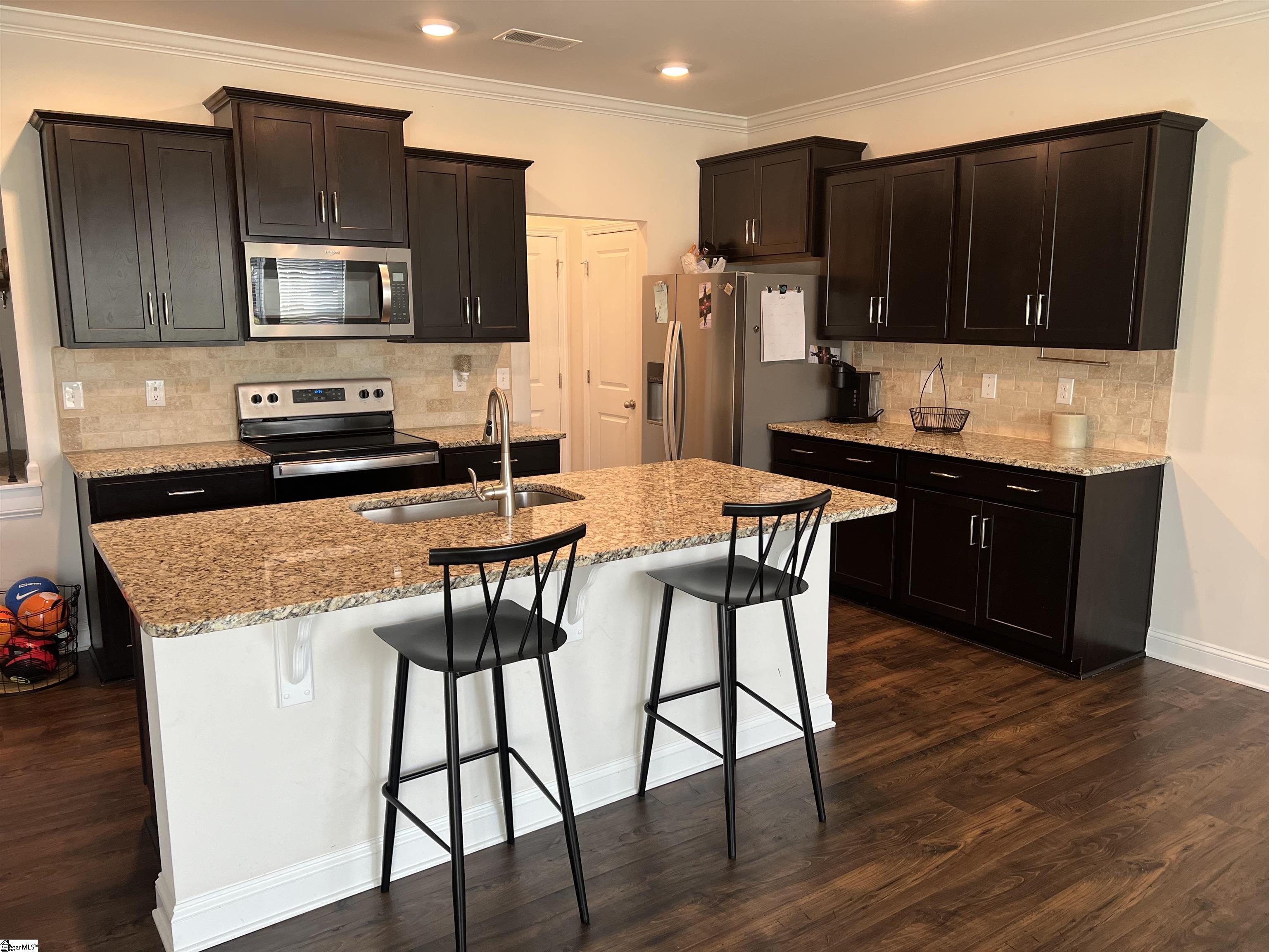 423 Yellow Fox Road Greer, SC 29650 - Photo 3 of 14 Gallery Image 3