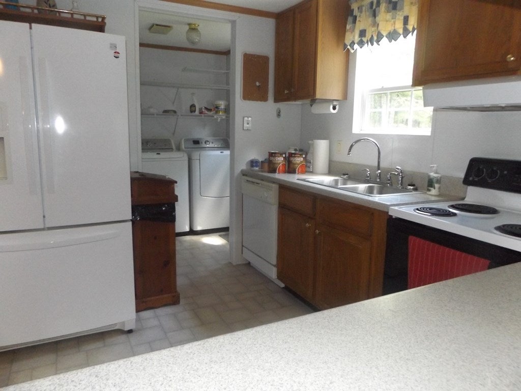 2100 Marian Road Dugspur, VA 24325 - Photo 8 of 41 Gallery Image 8