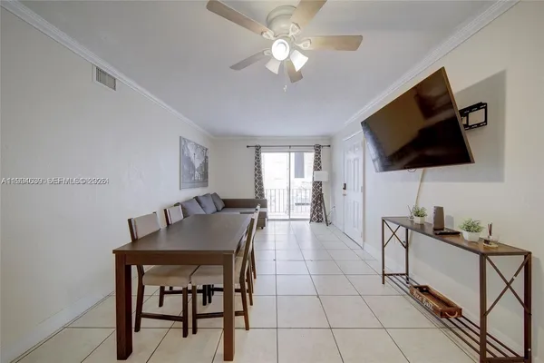 $2,000 | 427 Southwest 6th Street, Unit 4, Miami, FL 33130