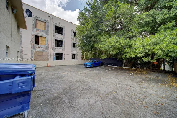 $2,000 | 427 Southwest 6th Street, Unit 4, Miami, FL 33130