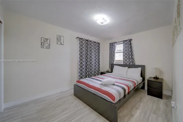 $2,000 | 427 Southwest 6th Street, Unit 4, Miami, FL 33130