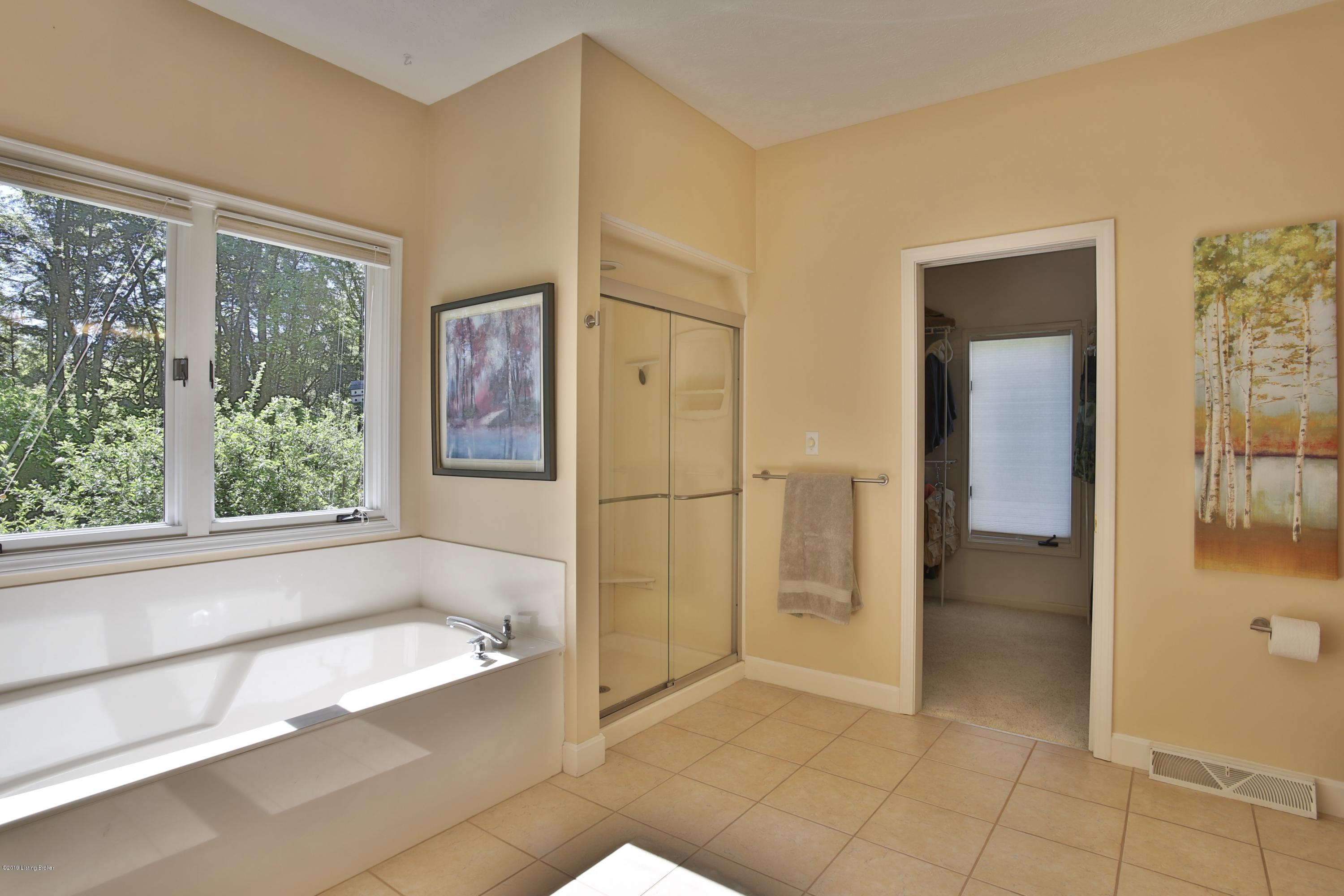 7401 Old Heady Road Louisville, KY 40299 - Photo 28 of 56 Ligtht Filled Bath