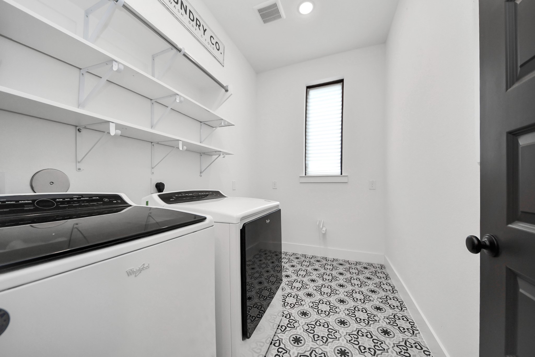8906 Iron Forge Road Missouri City, TX 77459 - Photo 23 of 33 Laundry room