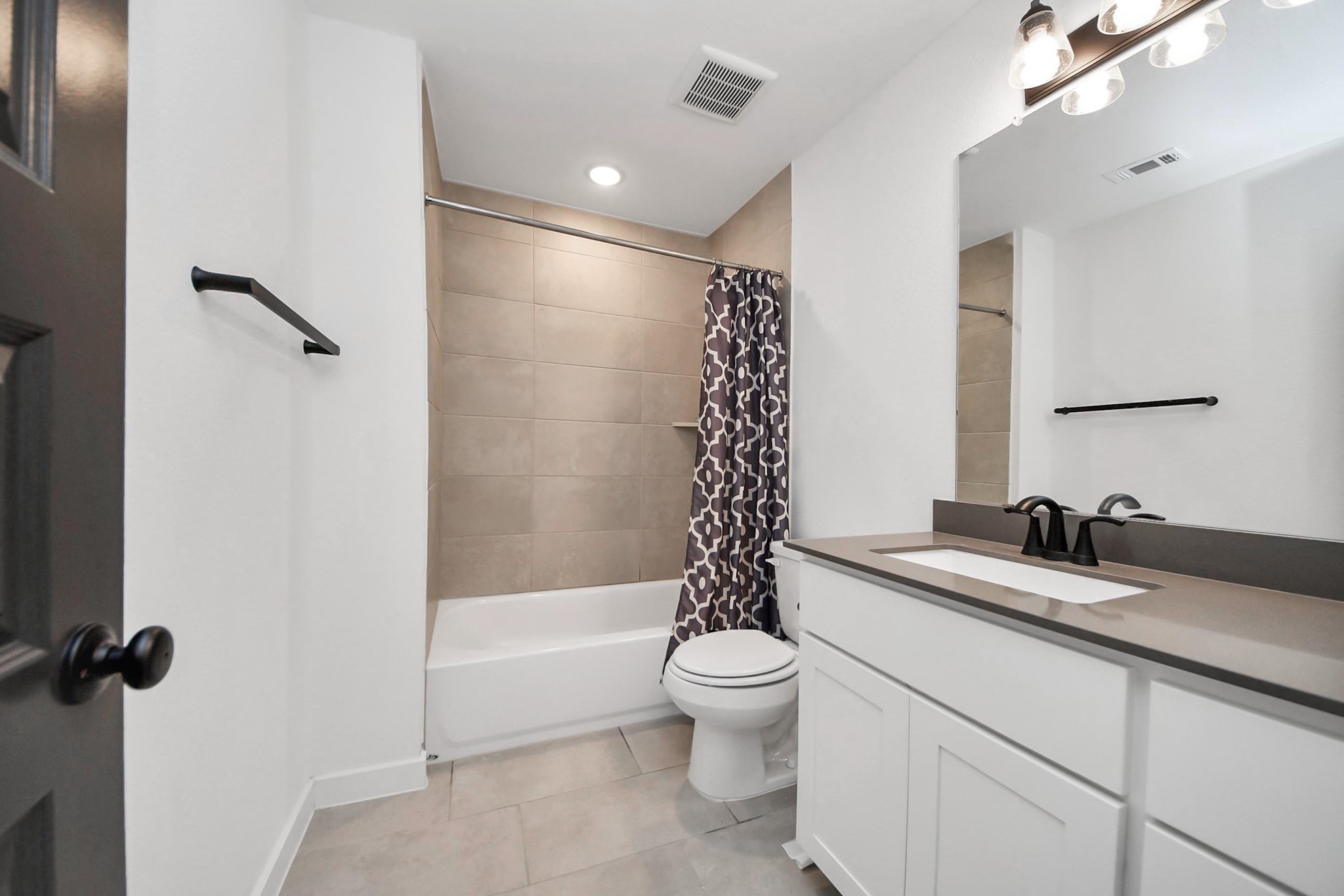 8906 Iron Forge Road Missouri City, TX 77459 - Photo 26 of 33 Ensuite Bath