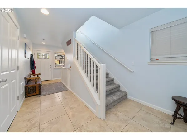 a view of entryway and hall