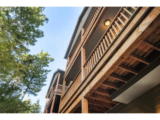 $469,000 | 140 Breezee Way, Tillamook, OR 97141