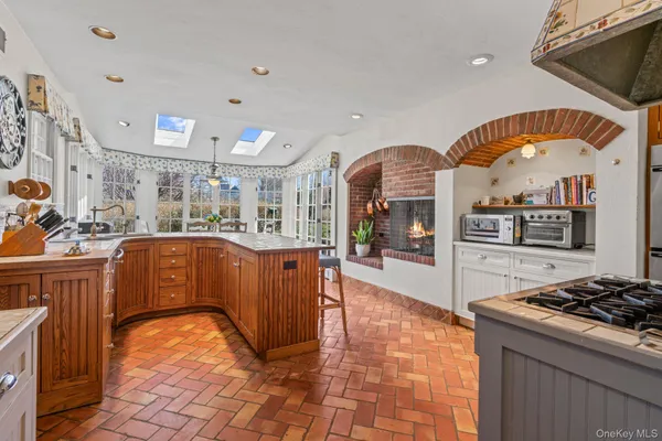 $2,100,000 | 3 Wincoma Drive, Huntington Bay, NY 11743