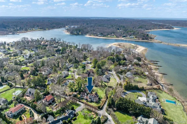 $2,100,000 | 3 Wincoma Drive, Huntington Bay, NY 11743