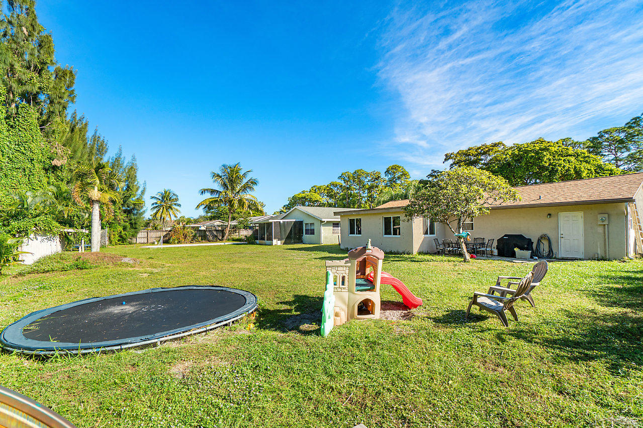 3479 Wry Road Lake Worth, FL 33467 - Photo 19 of 22 020-3479WryRd-LakeWorth-FL-small
