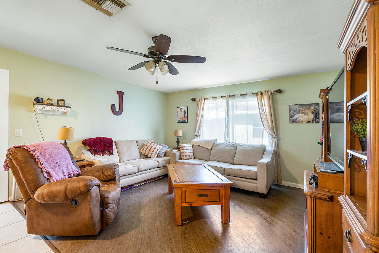 3479 Wry Road Lake Worth, FL 33467 - Photo 7 of 22 005-3479WryRd-LakeWorth-FL-small