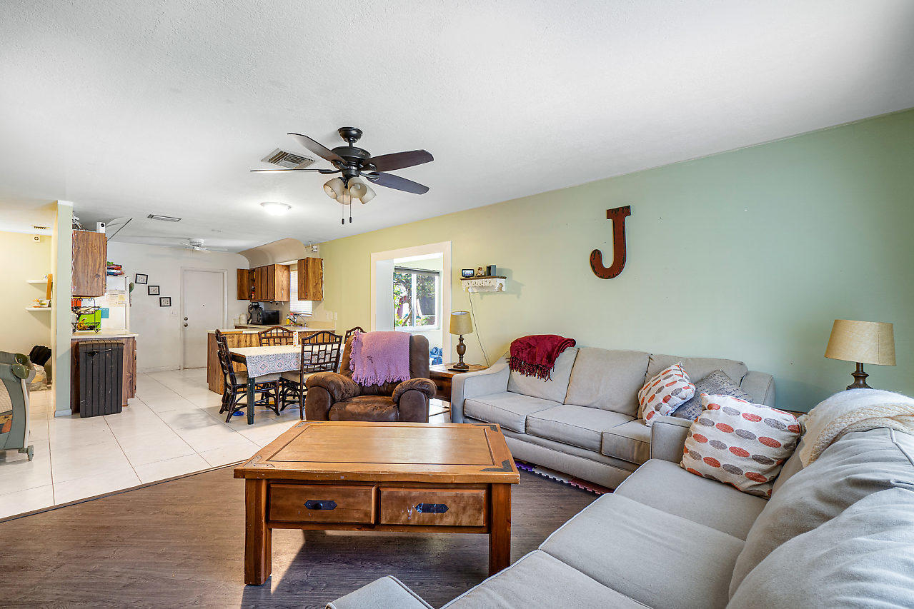 3479 Wry Road Lake Worth, FL 33467 - Photo 8 of 22 006-3479WryRd-LakeWorth-FL-small