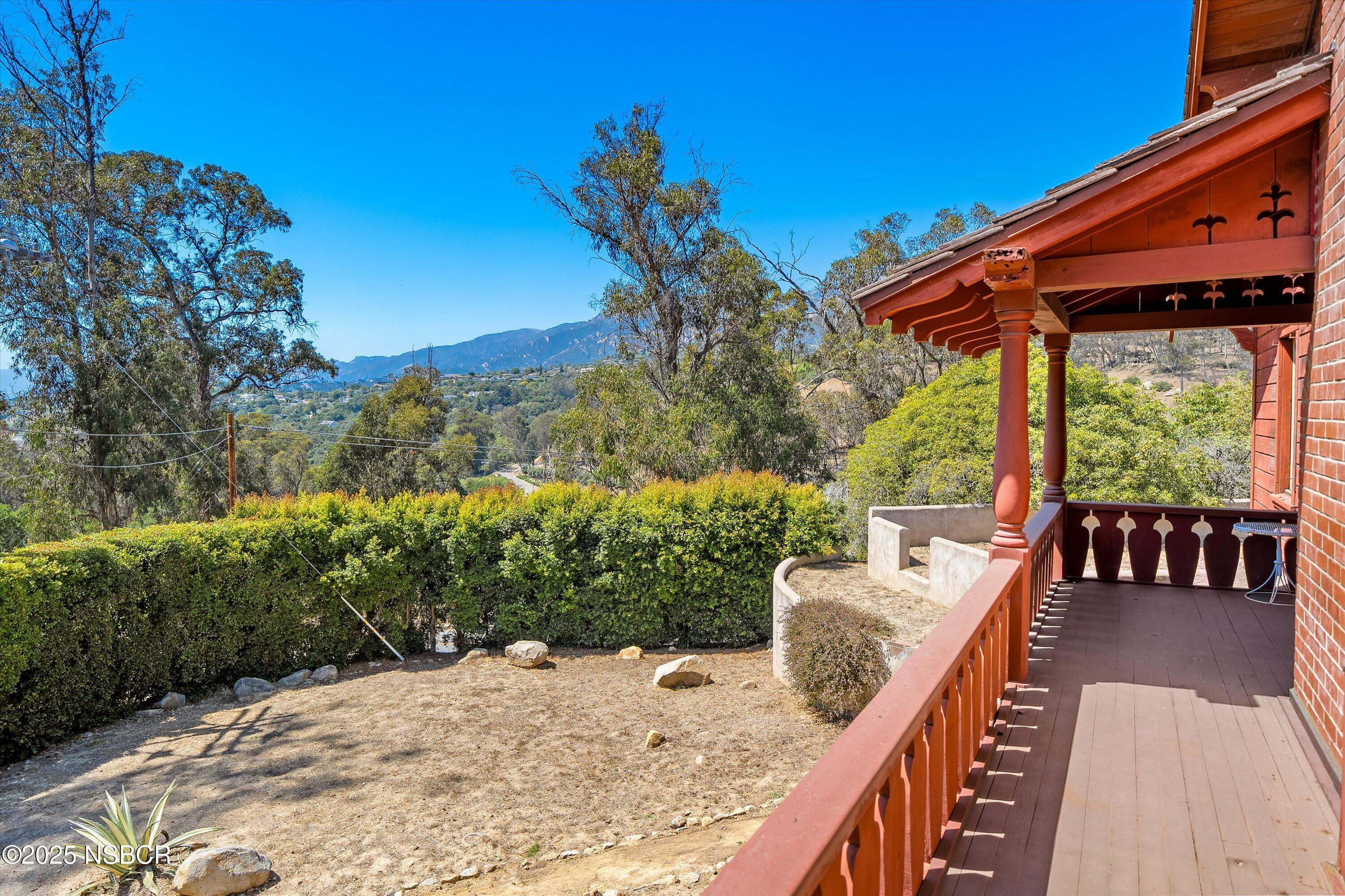 1060 Tremonto Road Santa Barbara, CA 93103 - Photo 6 of 58 View