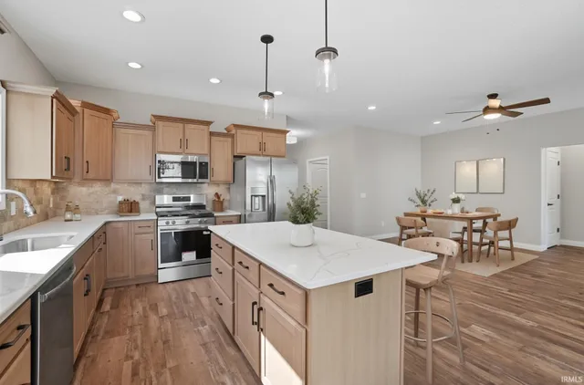 $414,900 | 14146 Hughies Cove, Fort Wayne, IN 46845