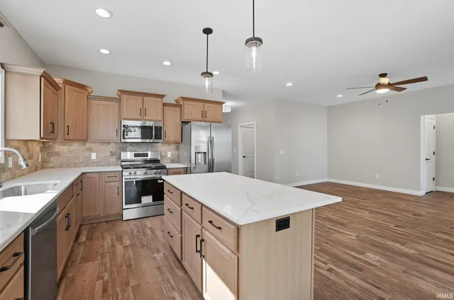 $414,900 | 14146 Hughies Cove, Fort Wayne, IN 46845