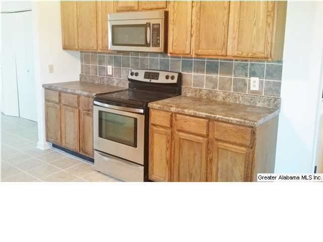1065 Sunhill Road Northwest Birmingham, AL 35215 - Photo 3 of 17