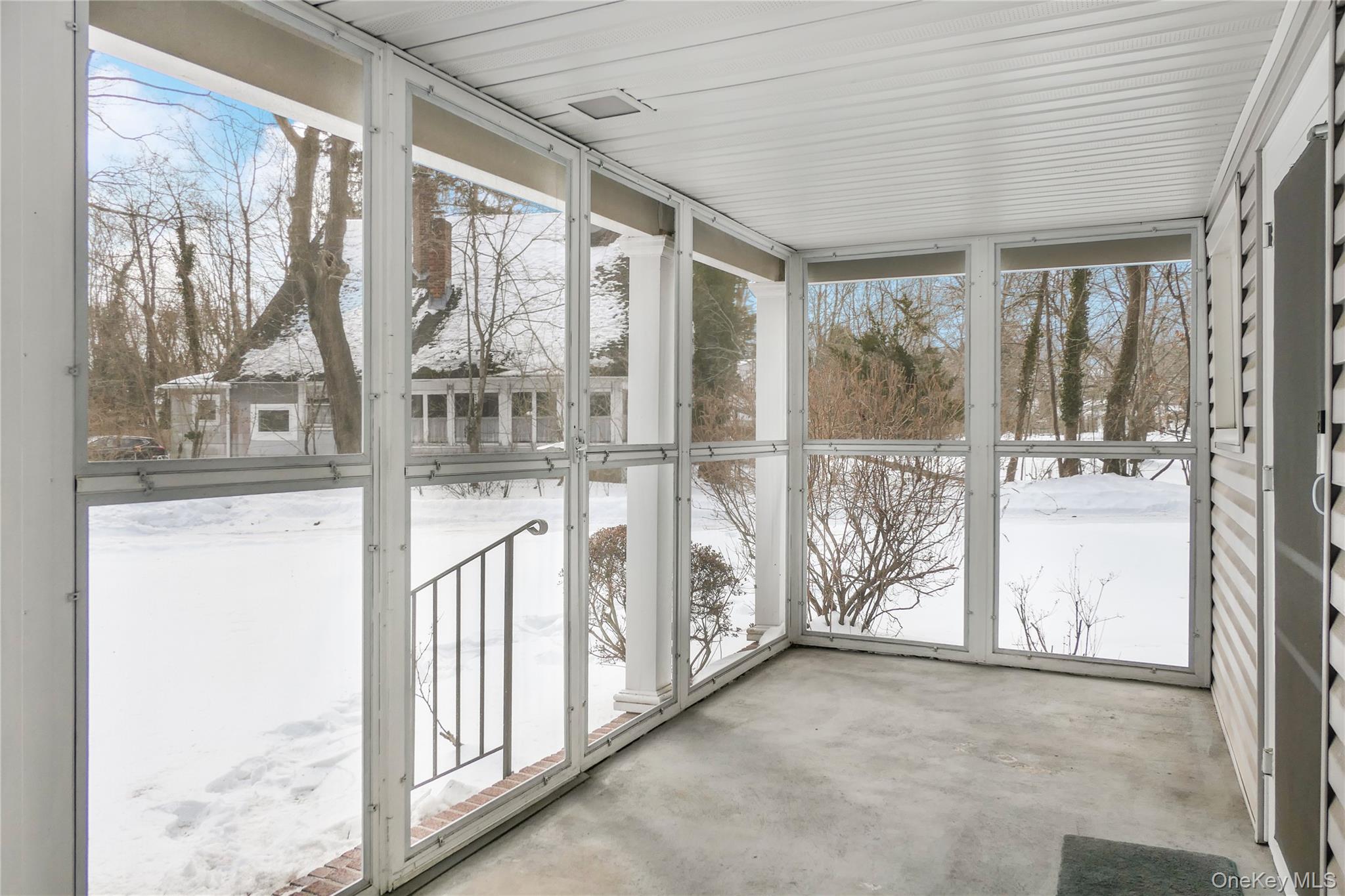 360 South Country Road Brookhaven, NY 11719 - Photo 22 of 41 Screened Porch