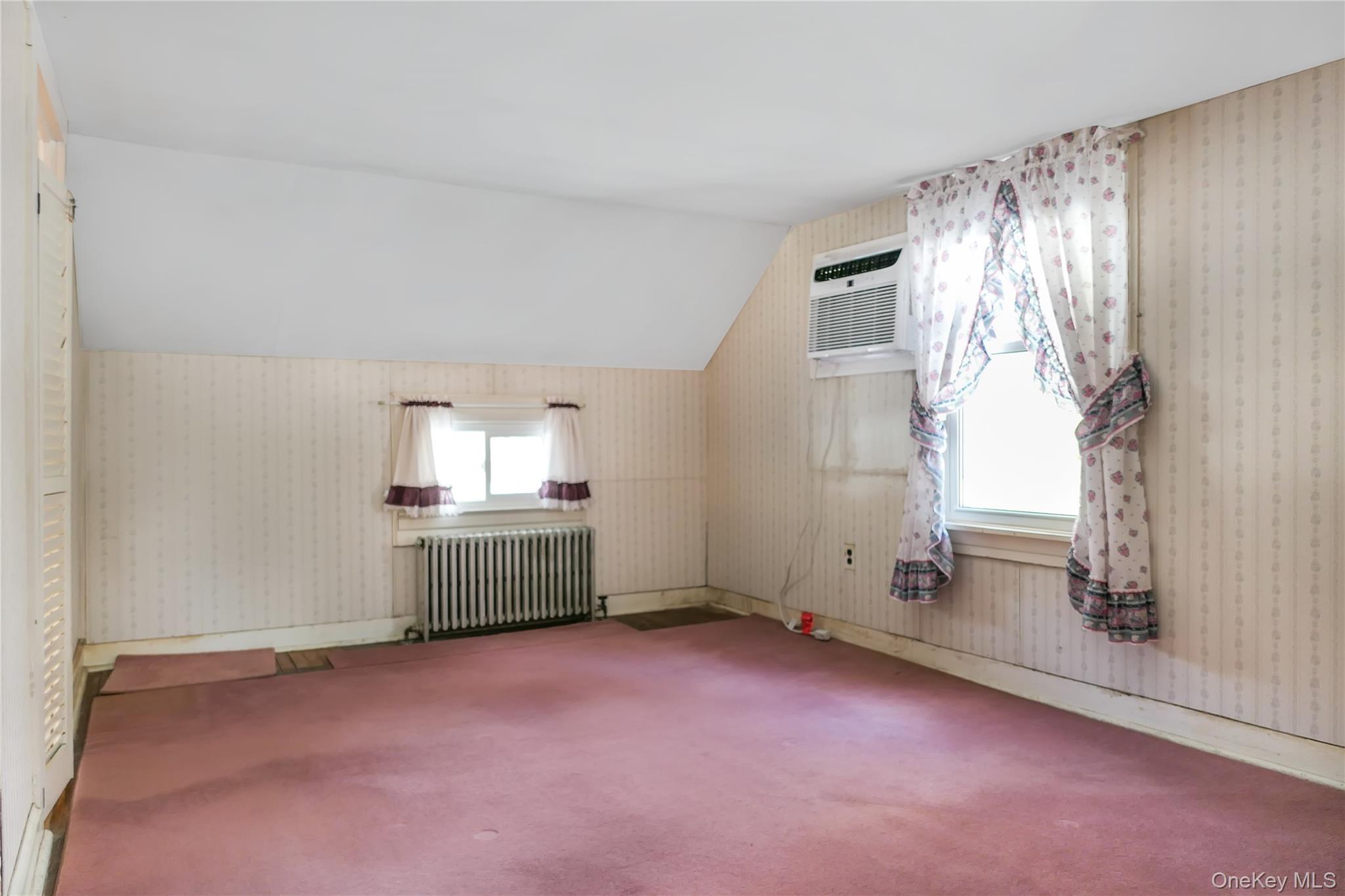 360 South Country Road Brookhaven, NY 11719 - Photo 28 of 41