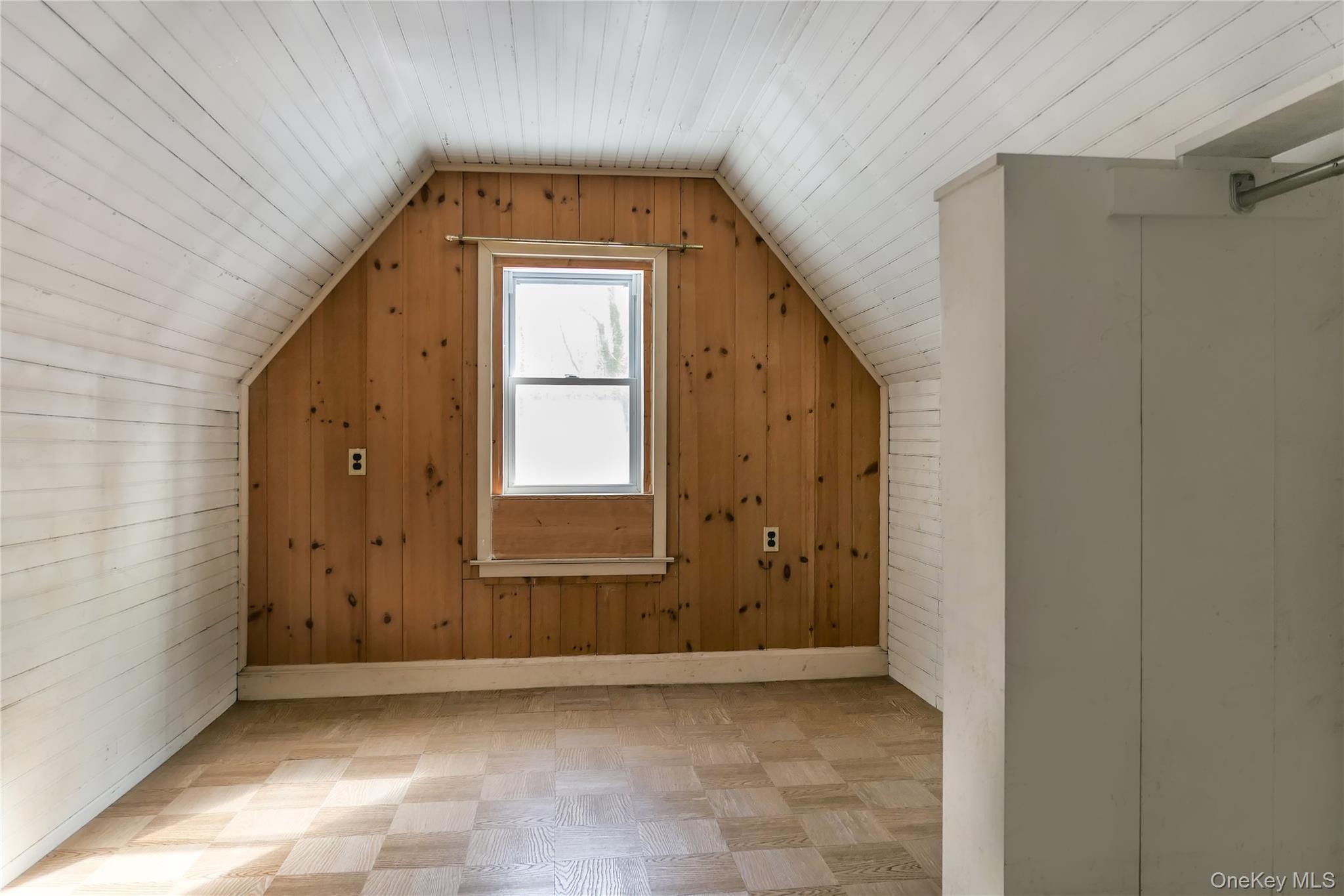 360 South Country Road Brookhaven, NY 11719 - Photo 30 of 41