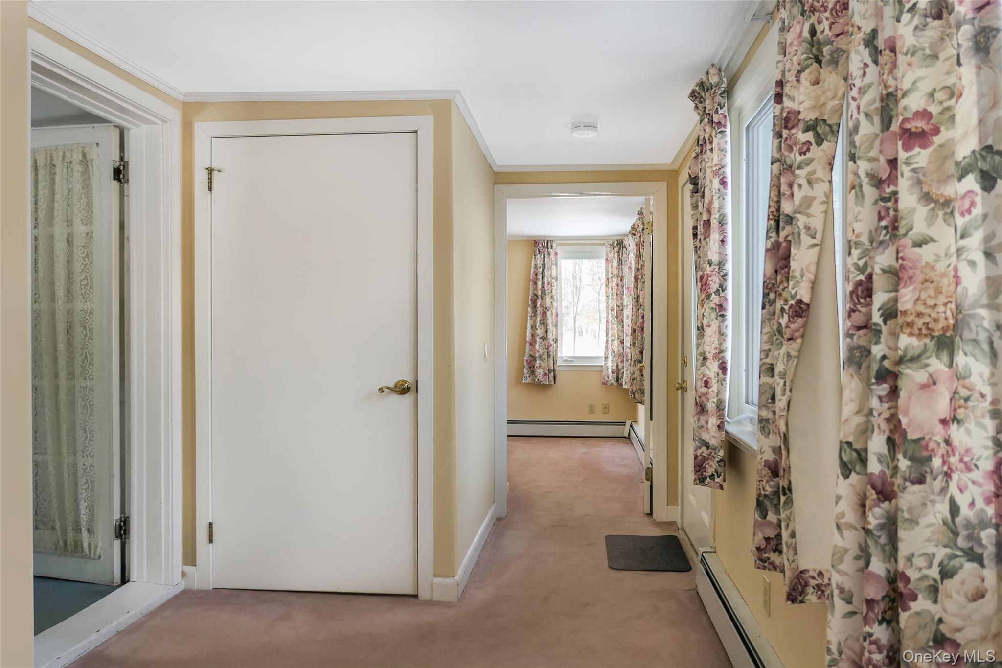 360 South Country Road Brookhaven, NY 11719 - Photo 5 of 41