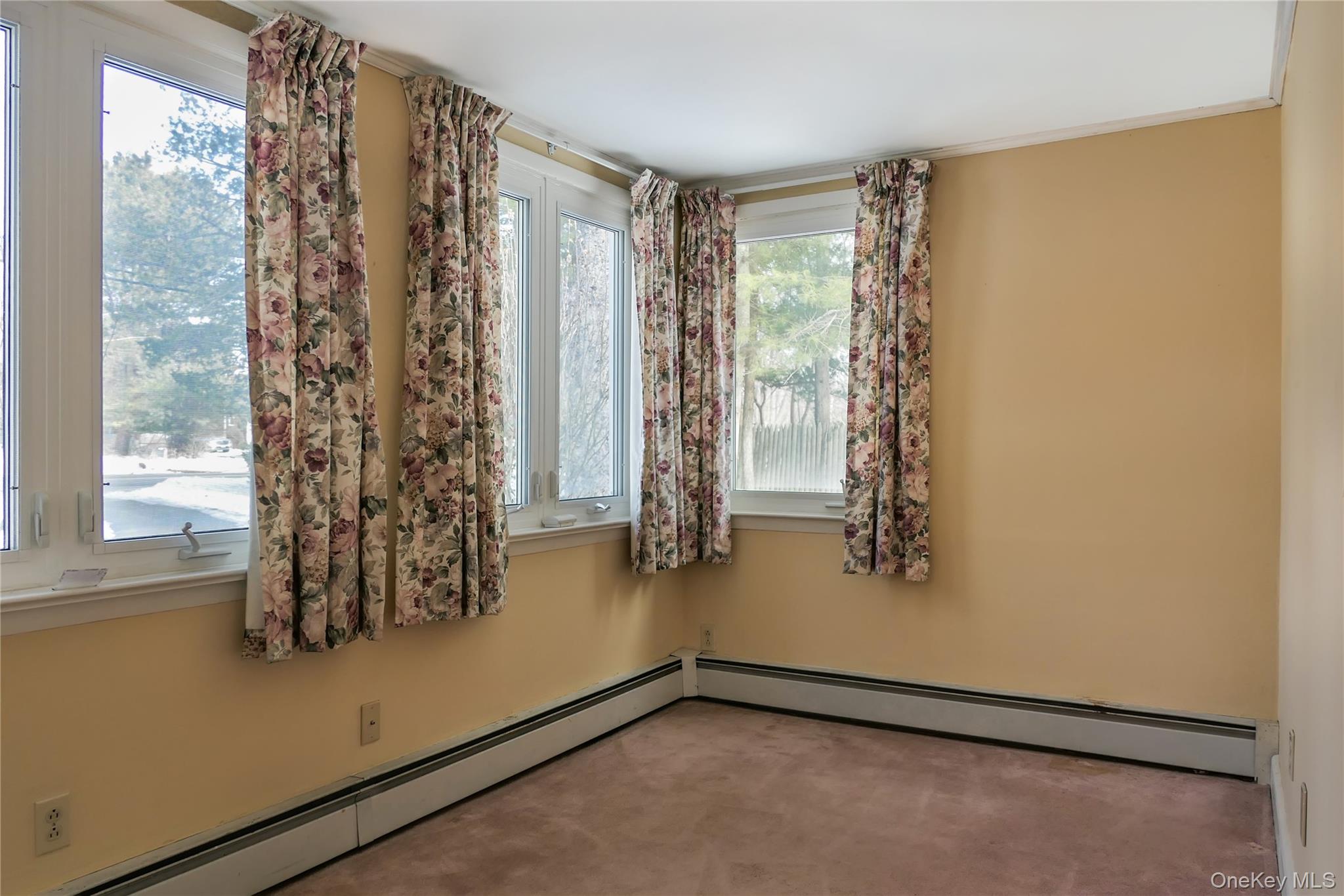 360 South Country Road Brookhaven, NY 11719 - Photo 6 of 41