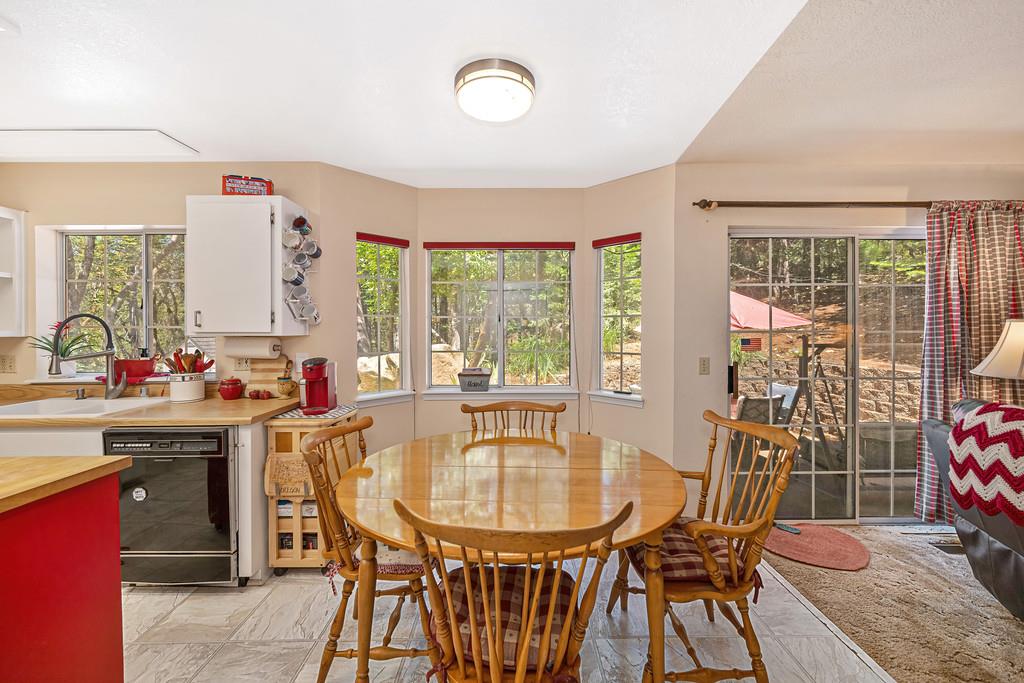 2585 Crystal Springs Road Camino, CA 95709 - Photo 5 of 89