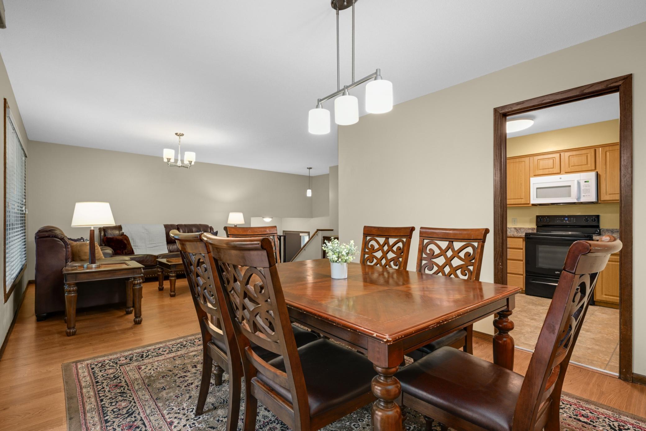 1989 Foxridge Road St. Paul, MN 55119 - Photo 5 of 36 Gallery Image 5