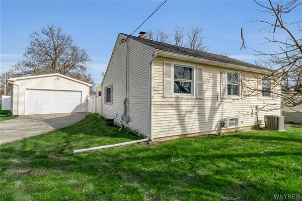 $184,000 | 9 Primrose Drive, Cheektowaga, NY 14225