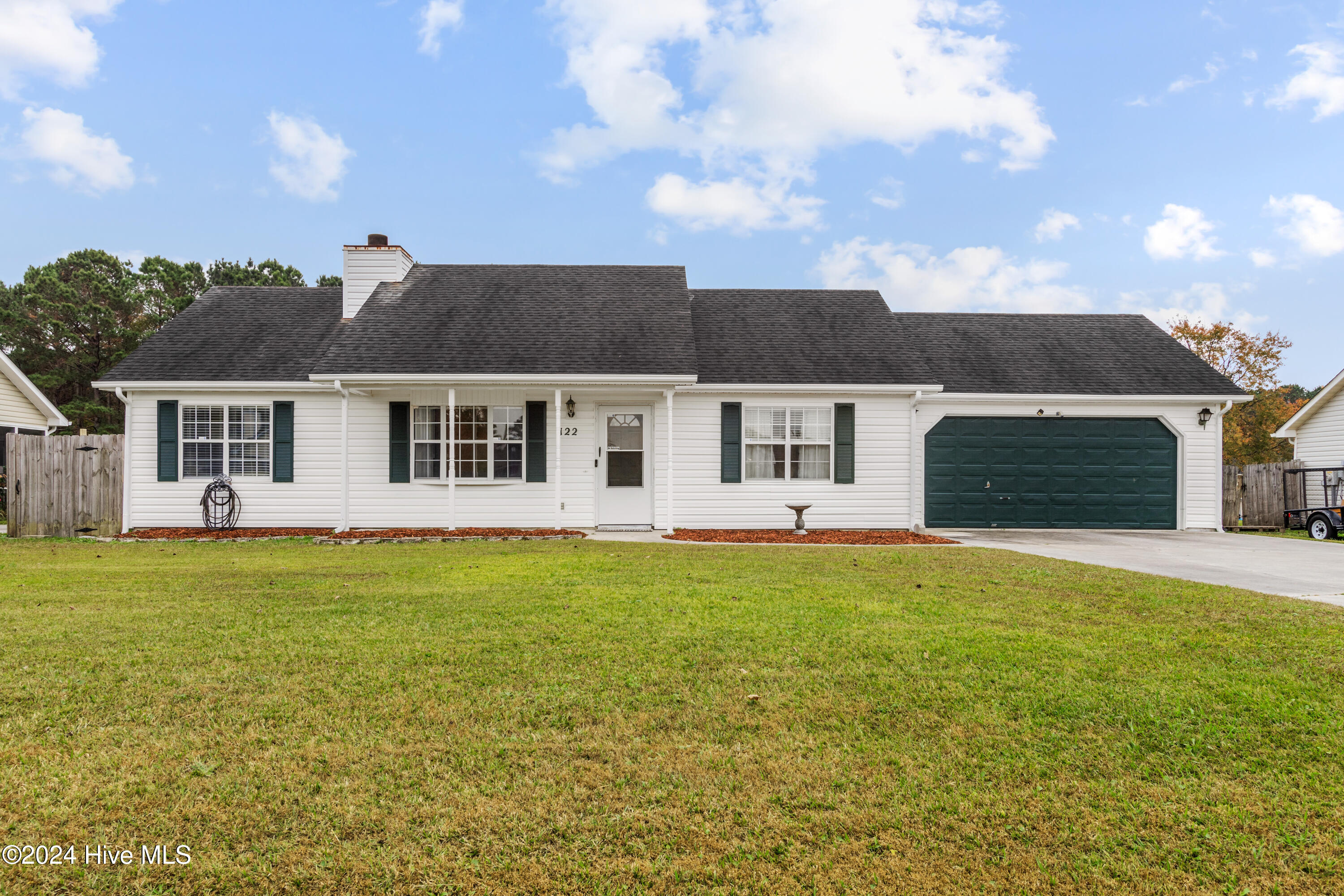 122 Parnell Road Hubert, NC 28539 - Photo 1 of 25 01