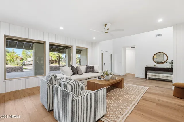 $2,699,500 | 2173 East La Vieve Lane, Tempe, AZ 85284