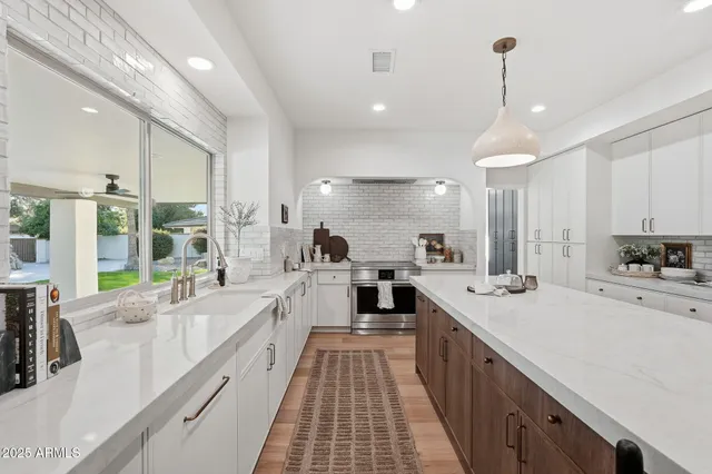 $2,699,500 | 2173 East La Vieve Lane, Tempe, AZ 85284