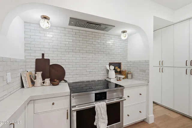 $2,699,500 | 2173 East La Vieve Lane, Tempe, AZ 85284