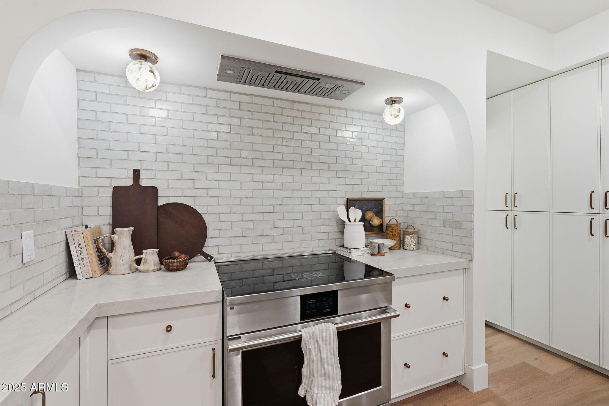2173 East La Vieve Lane Tempe, AZ 85284 - Photo 19 of 98 Kitchen