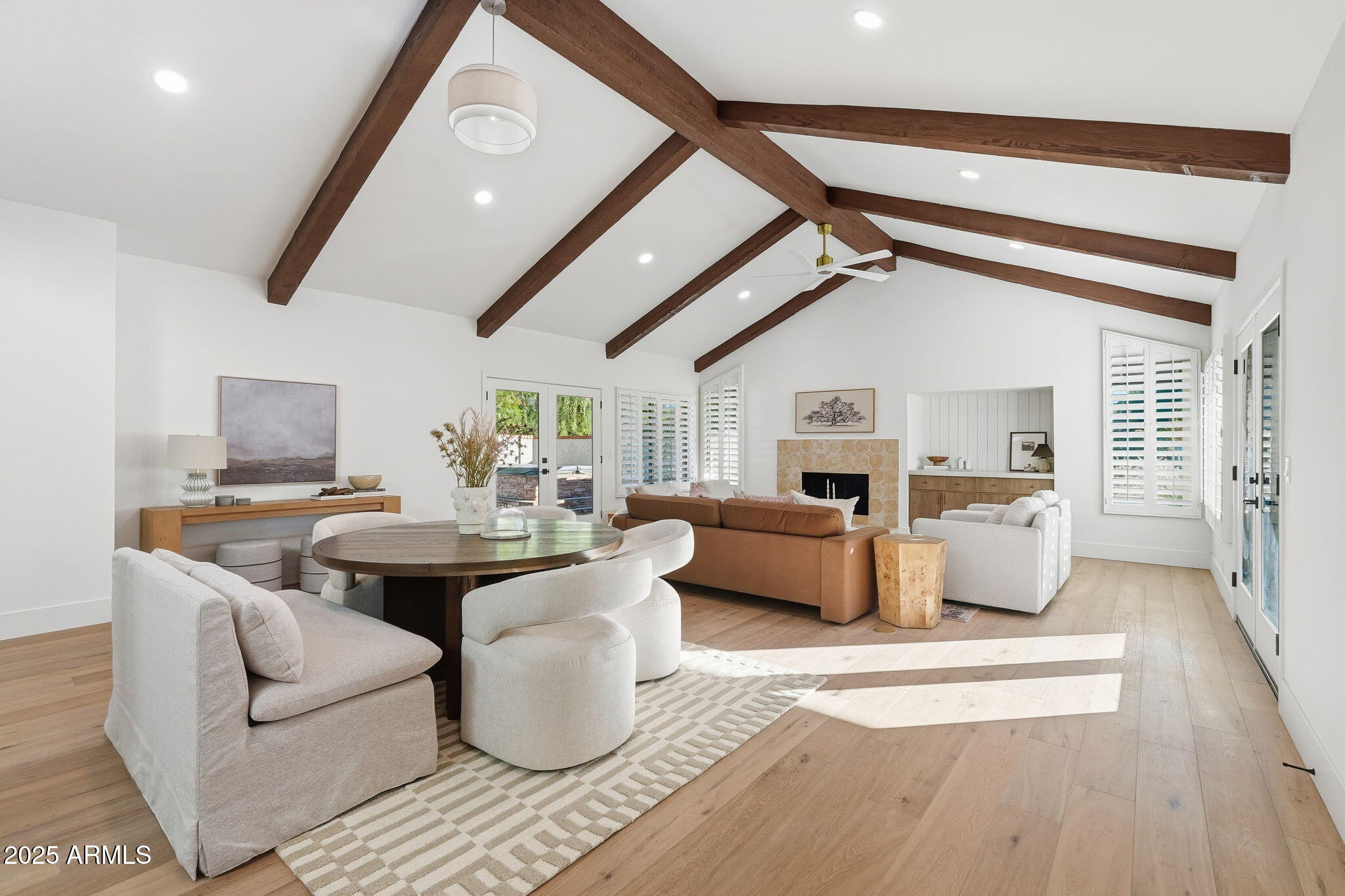 2173 East La Vieve Lane Tempe, AZ 85284 - Photo 25 of 98 Great Room