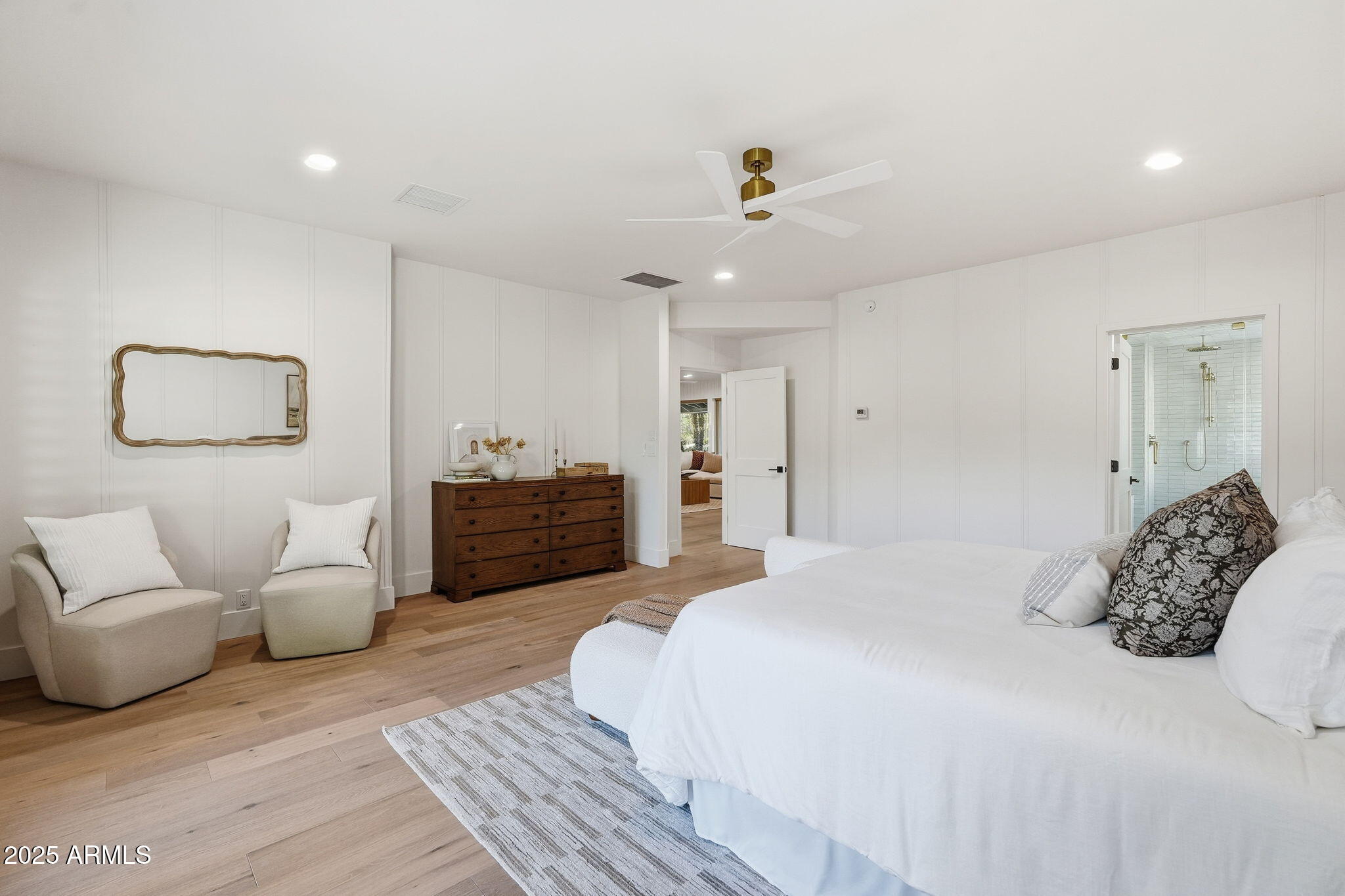 2173 East La Vieve Lane Tempe, AZ 85284 - Photo 33 of 98 Primary Suite