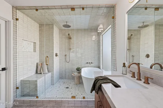 $2,699,500 | 2173 East La Vieve Lane, Tempe, AZ 85284