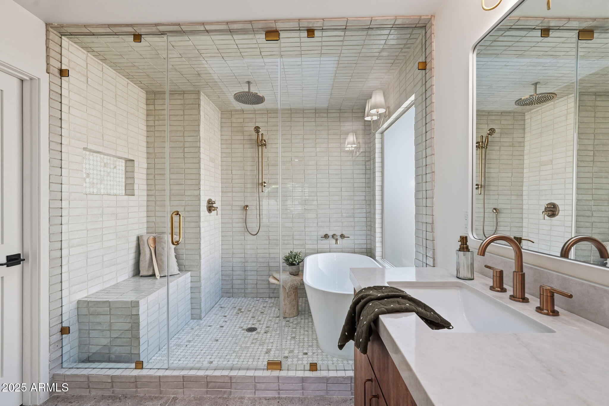 2173 East La Vieve Lane Tempe, AZ 85284 - Photo 39 of 98 Primary Ensuite