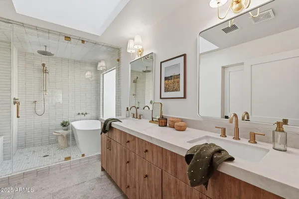 $2,499,800 | 2173 East La Vieve Lane, Tempe, AZ 85284