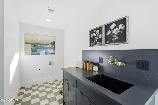 $2,699,500 | 2173 East La Vieve Lane, Tempe, AZ 85284