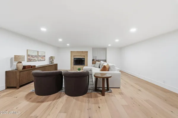 $2,499,800 | 2173 East La Vieve Lane, Tempe, AZ 85284