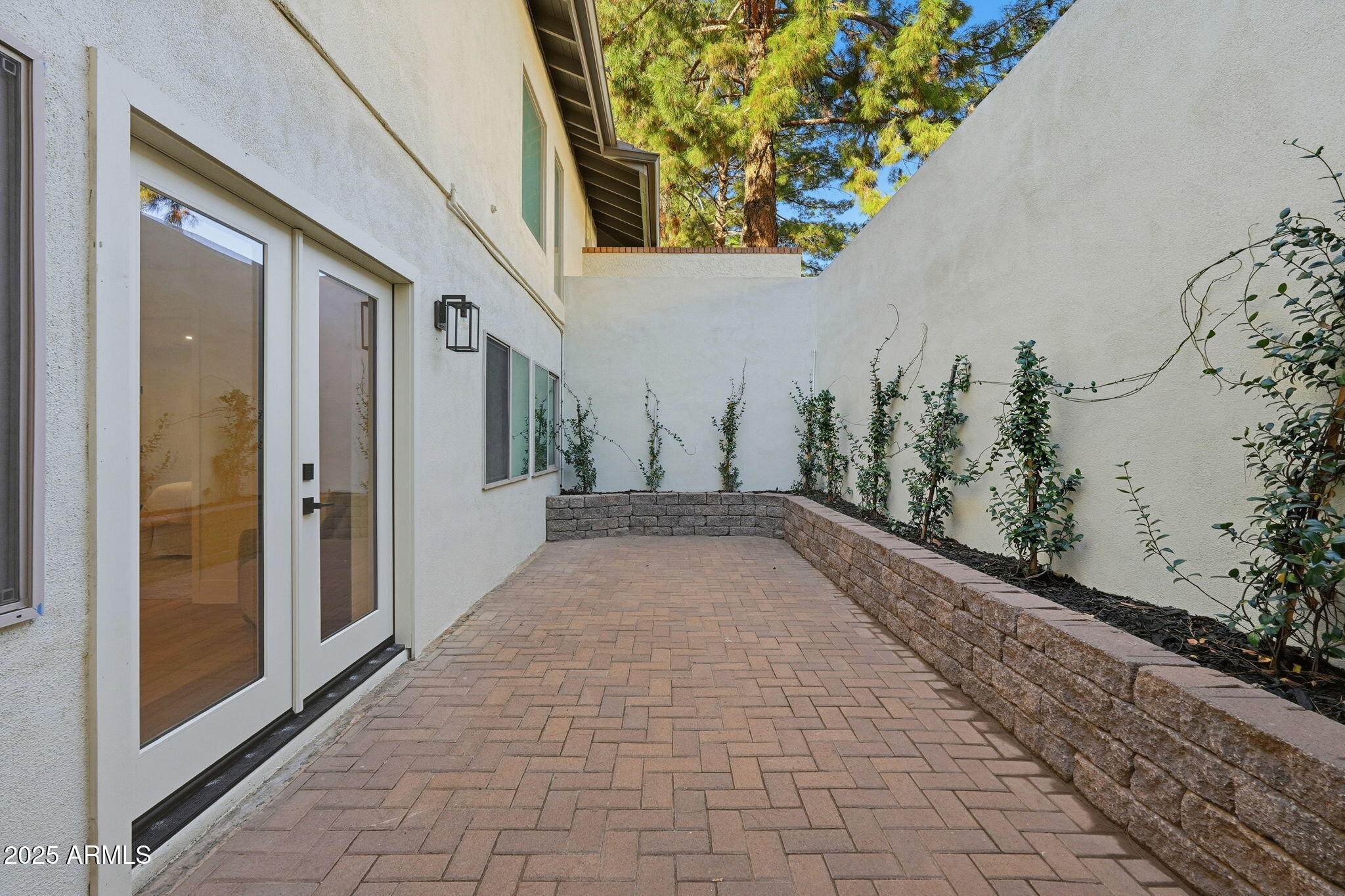 2173 East La Vieve Lane Tempe, AZ 85284 - Photo 81 of 98 Basement - Walk Out Courtyard