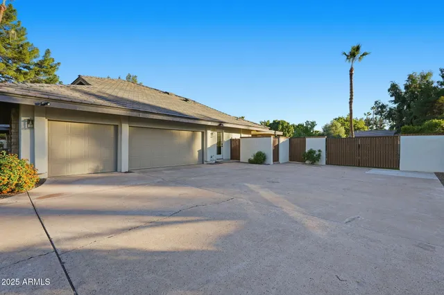 $2,699,500 | 2173 East La Vieve Lane, Tempe, AZ 85284