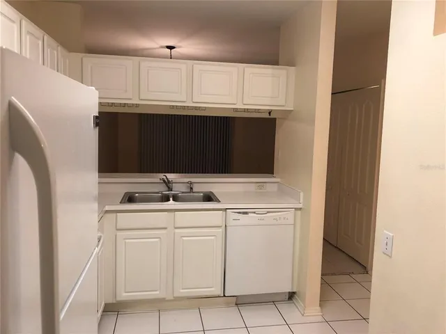 $1,725 | 2302 Lake Woodberry Circle, Brandon, FL 33510