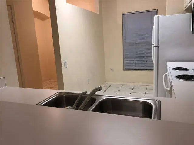 $1,725 | 2302 Lake Woodberry Circle, Brandon, FL 33510