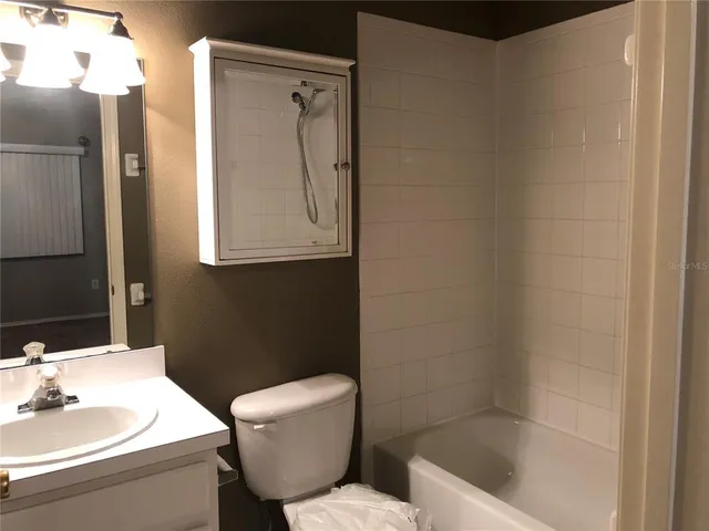 $1,725 | 2302 Lake Woodberry Circle, Brandon, FL 33510