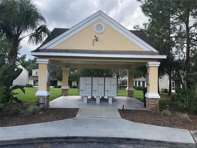 $1,725 | 2302 Lake Woodberry Circle, Brandon, FL 33510