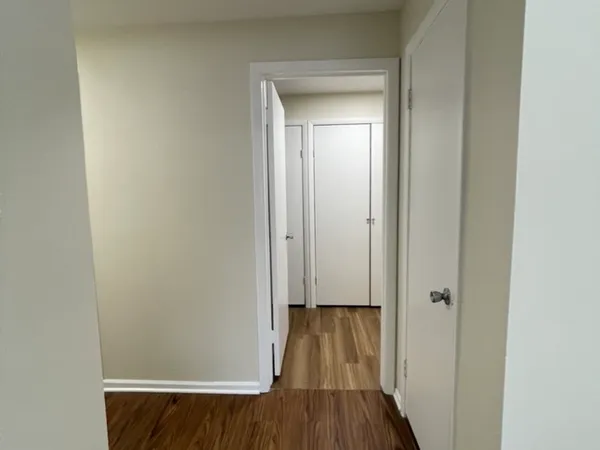 $157,900 | 212 Collen Drive, Unit 209, Lombard, IL 60148