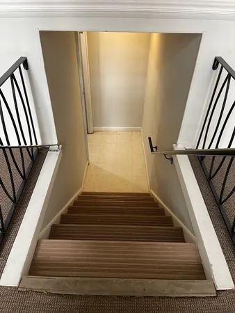 $157,900 | 212 Collen Drive, Unit 209, Lombard, IL 60148