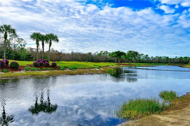 $225,000 | 3790 Sawgrass Way, Unit 3222, Naples, FL 34112