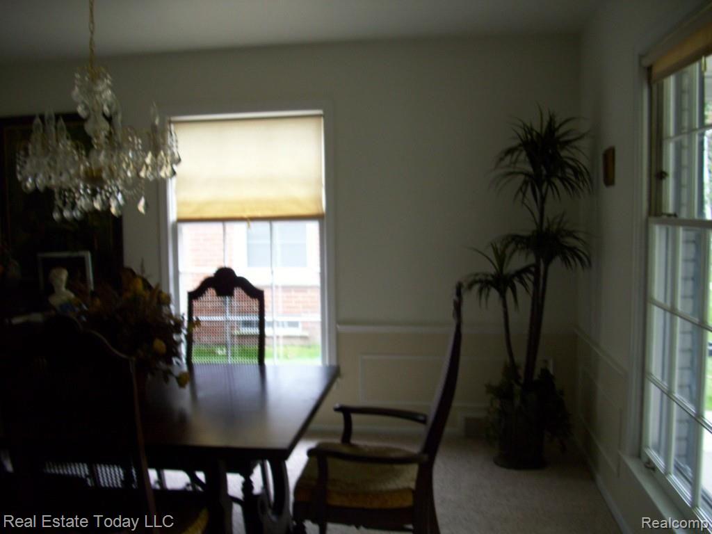 19676 Renfrew Road Detroit, MI 48221 - Photo 8 of 23 100_1963.jpg