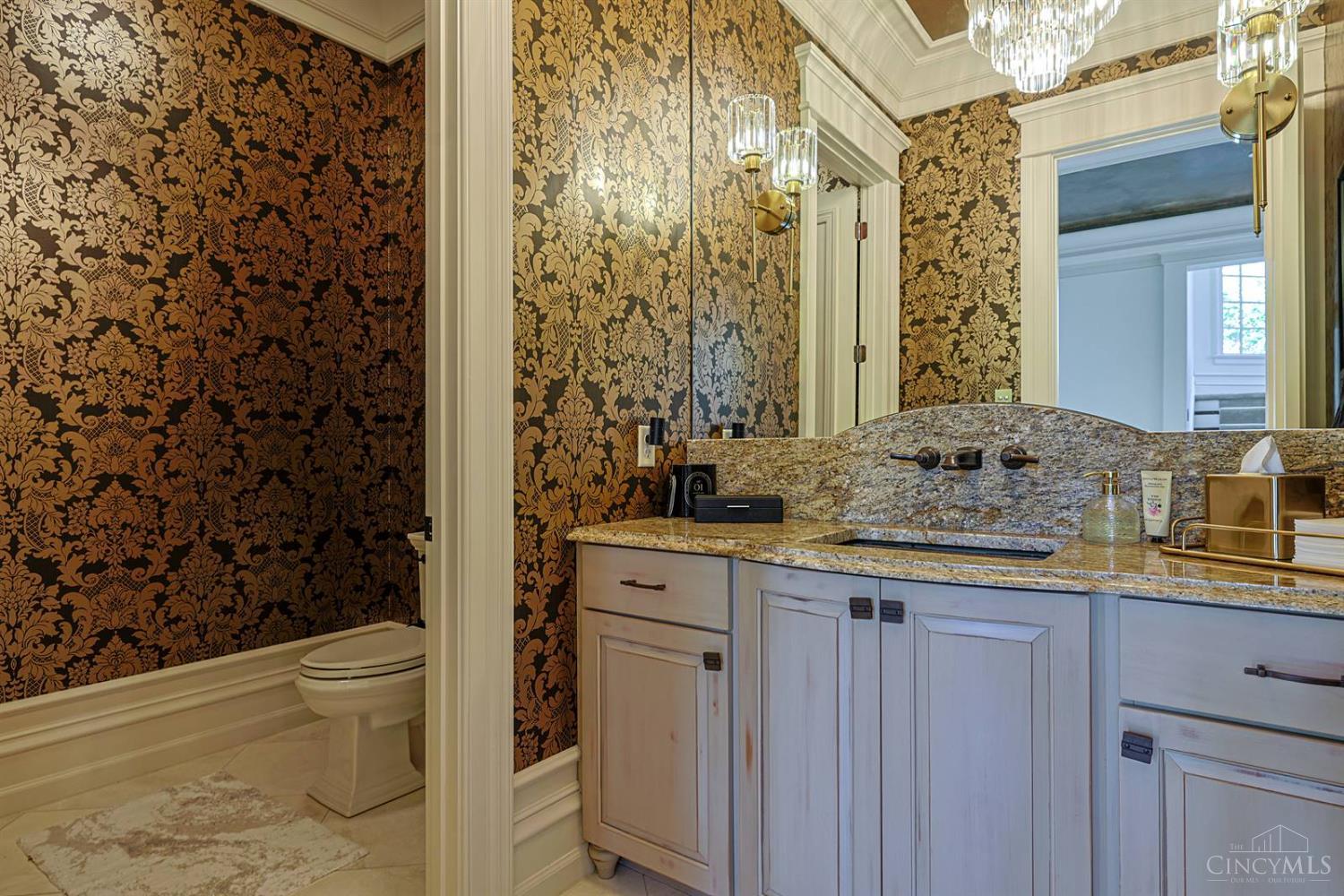 7951 Ayers Road Cincinnati, OH 45255 - Photo 21 of 99